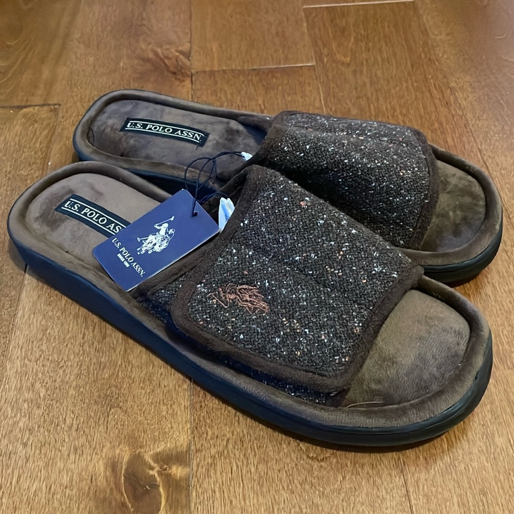 Men’s Large Sandal (11/12 size)